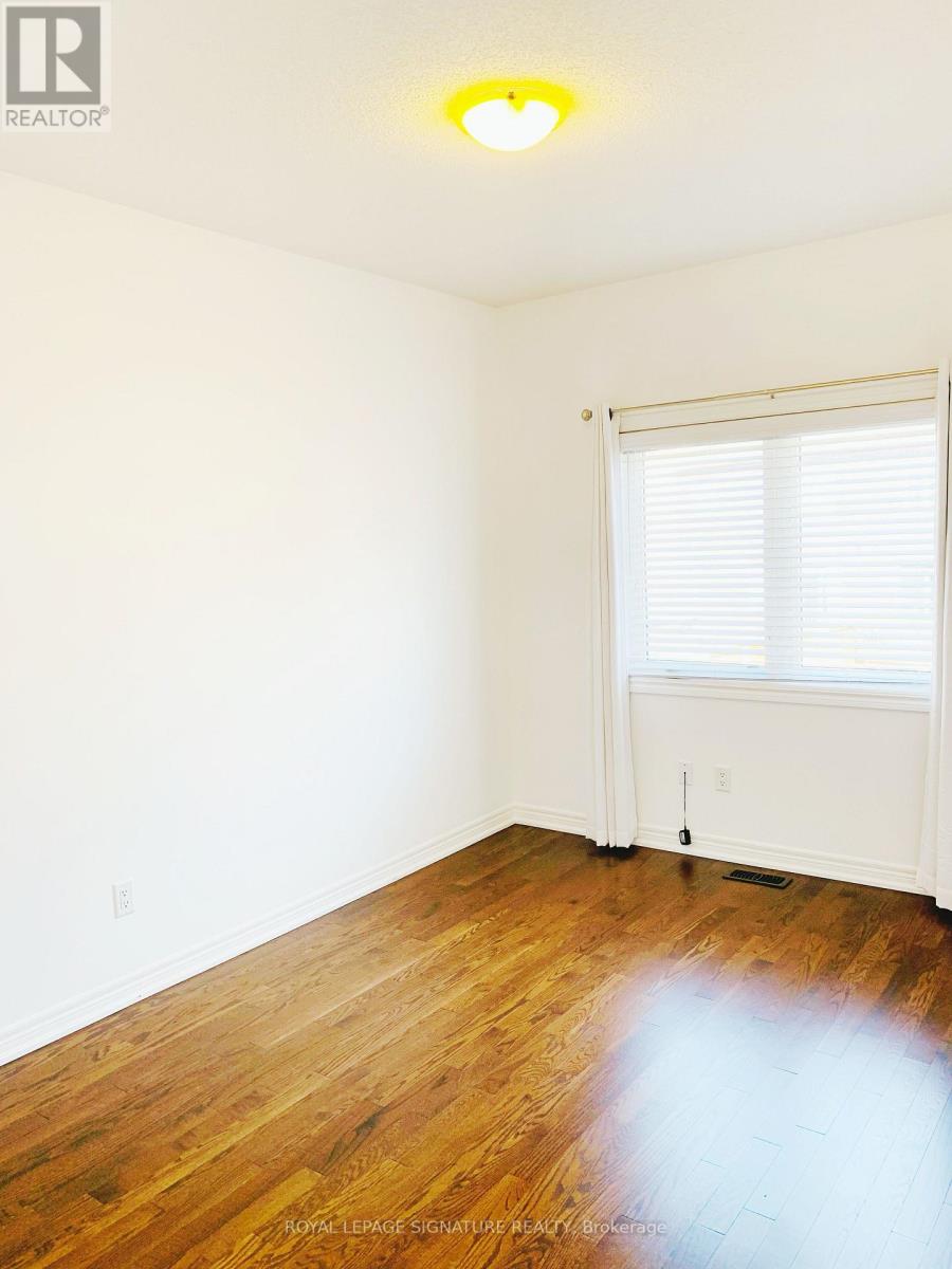 80 Gower Drive, Aurora, Ontario  L4G 7C4 - Photo 7 - N12753502