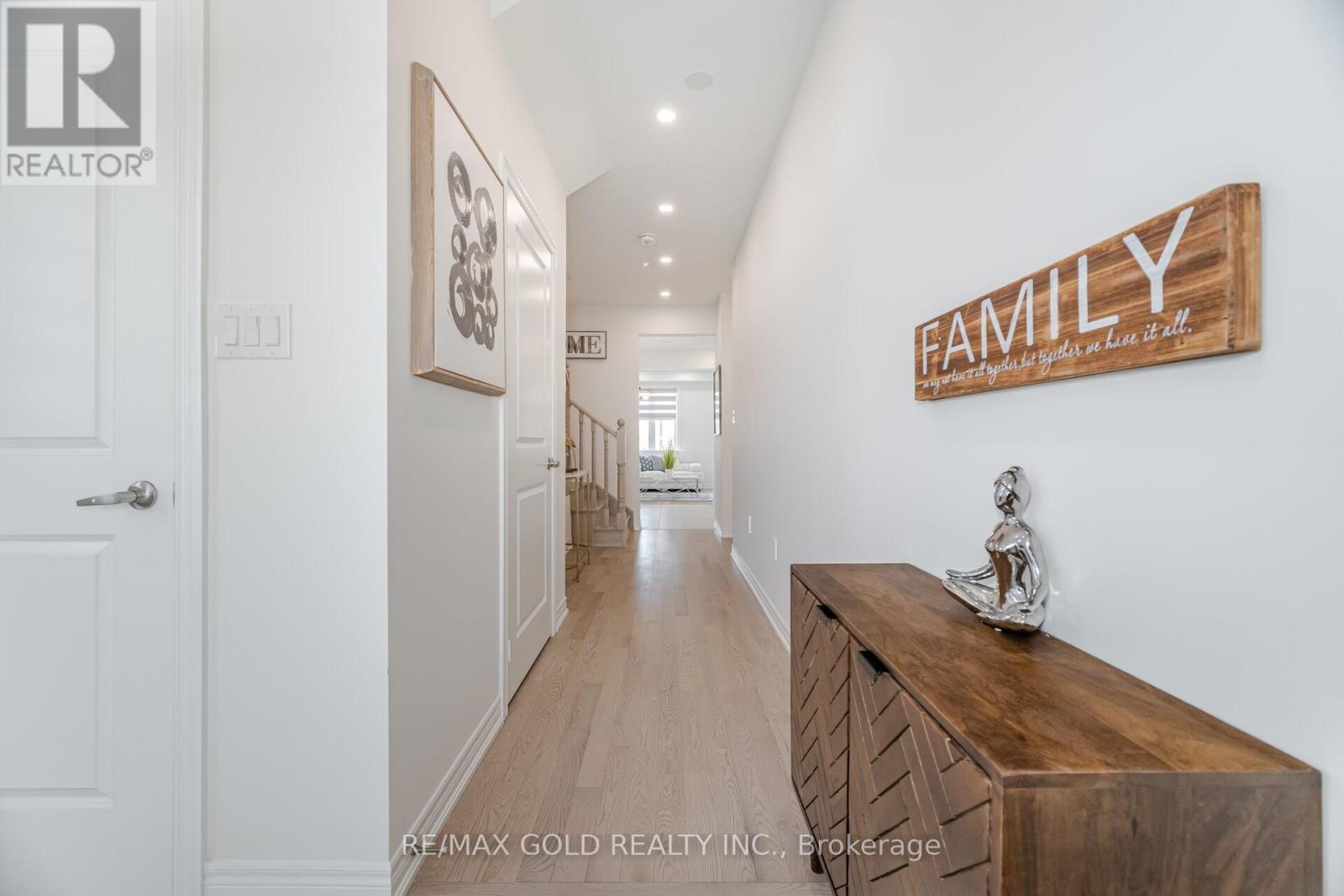 162 Hartington Street, Vaughan (Kleinburg), Ontario  L4H 5J5 - Photo 2 - N12753566