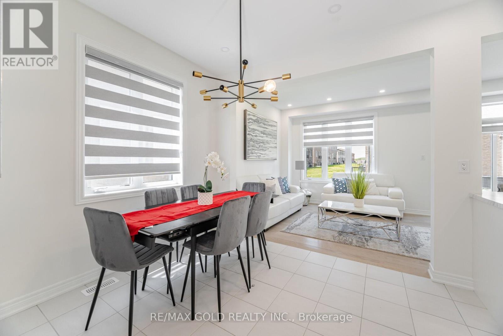 162 Hartington Street, Vaughan (Kleinburg), Ontario  L4H 5J5 - Photo 4 - N12753566