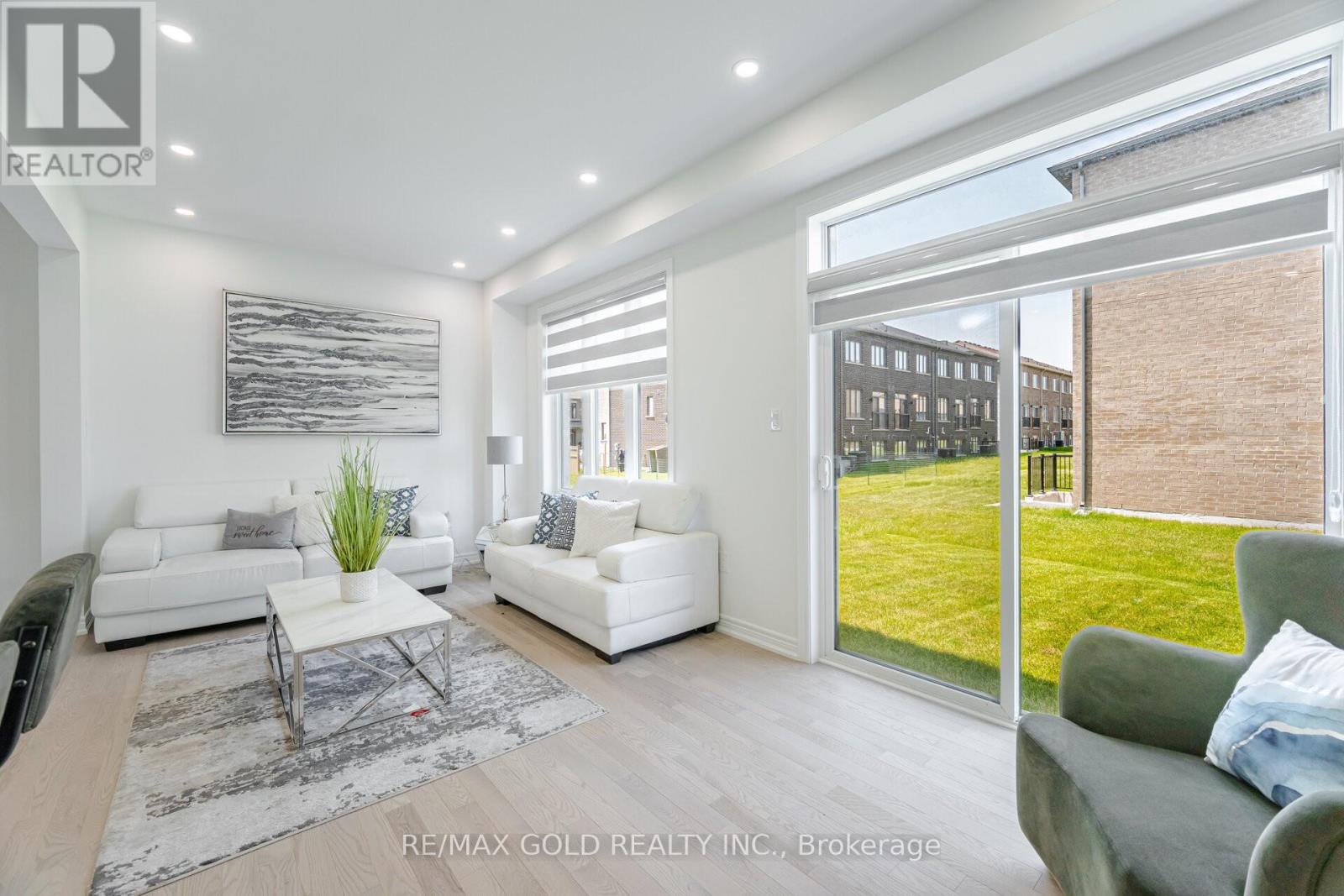 162 Hartington Street, Vaughan (Kleinburg), Ontario  L4H 5J5 - Photo 9 - N12753566