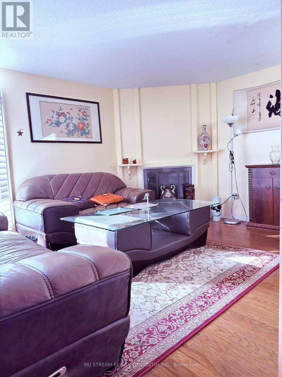 653 Village Parkway, Markham (Unionville), Ontario  L3R 2R2 - Photo 2 - N12753582