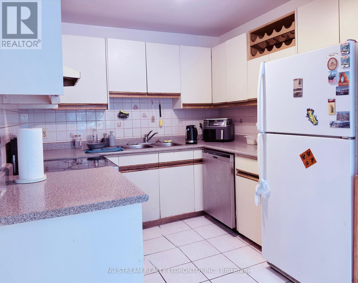 653 Village Parkway, Markham (Unionville), Ontario  L3R 2R2 - Photo 7 - N12753582