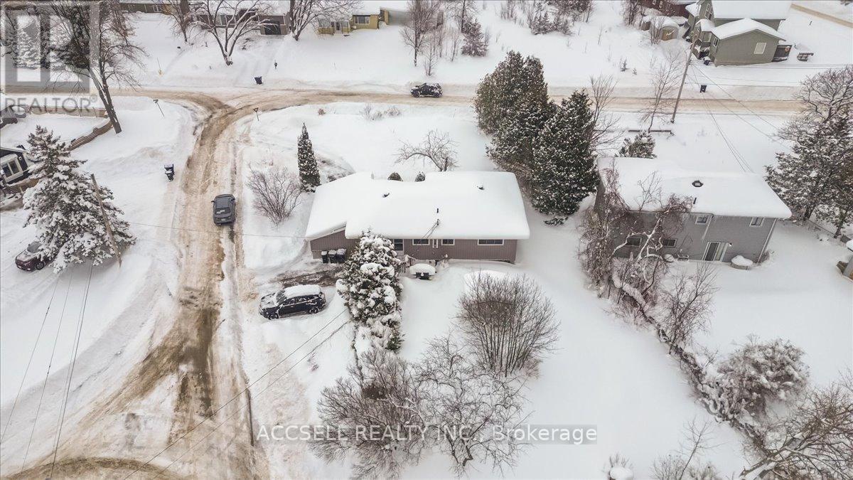 156 Evergreen Avenue, Tay, Ontario  L0K 1R0 - Photo 28 - S12753592