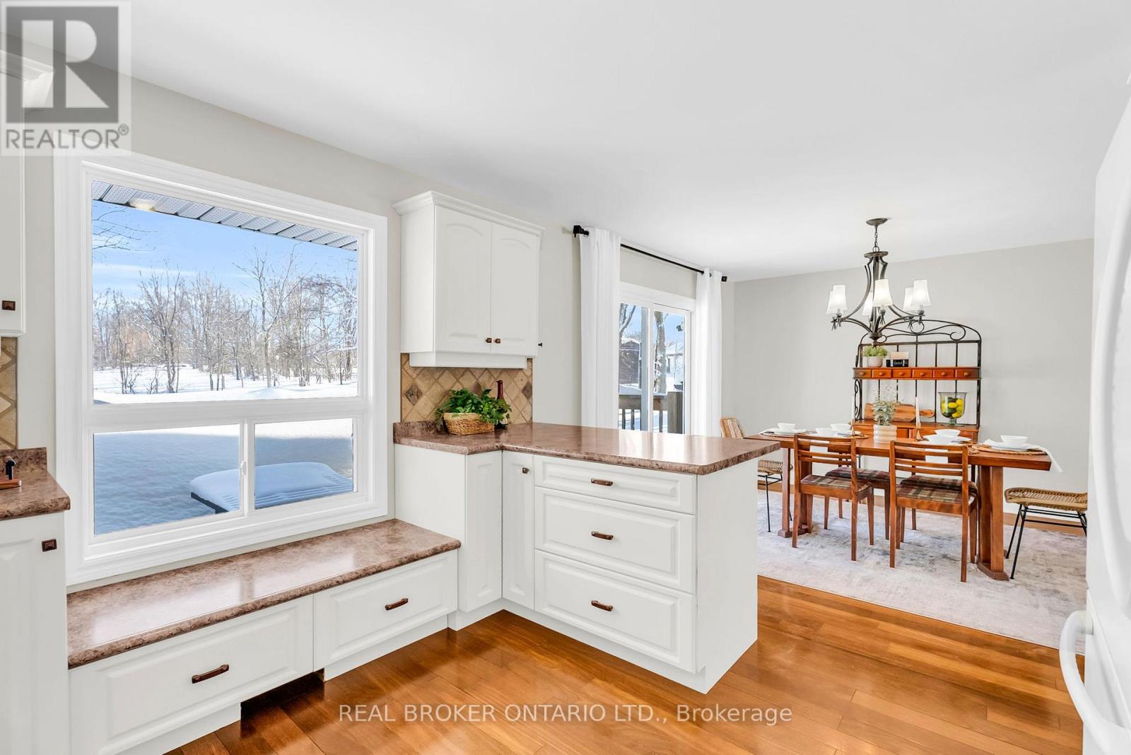 2477 Old Fort Road, Tay, Ontario  L4R 4K3 - Photo 17 - S12753652