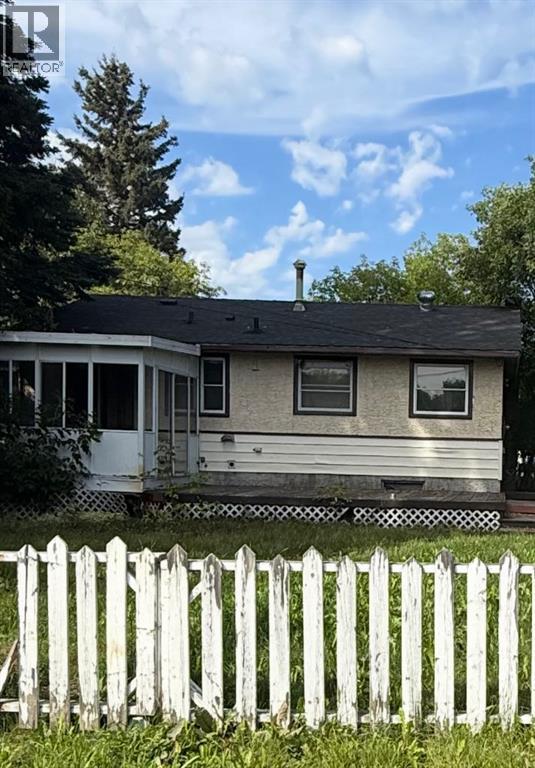 5423 46 Street, Whitecourt, Alberta  T7S 1G6 - Photo 2 - A2254587