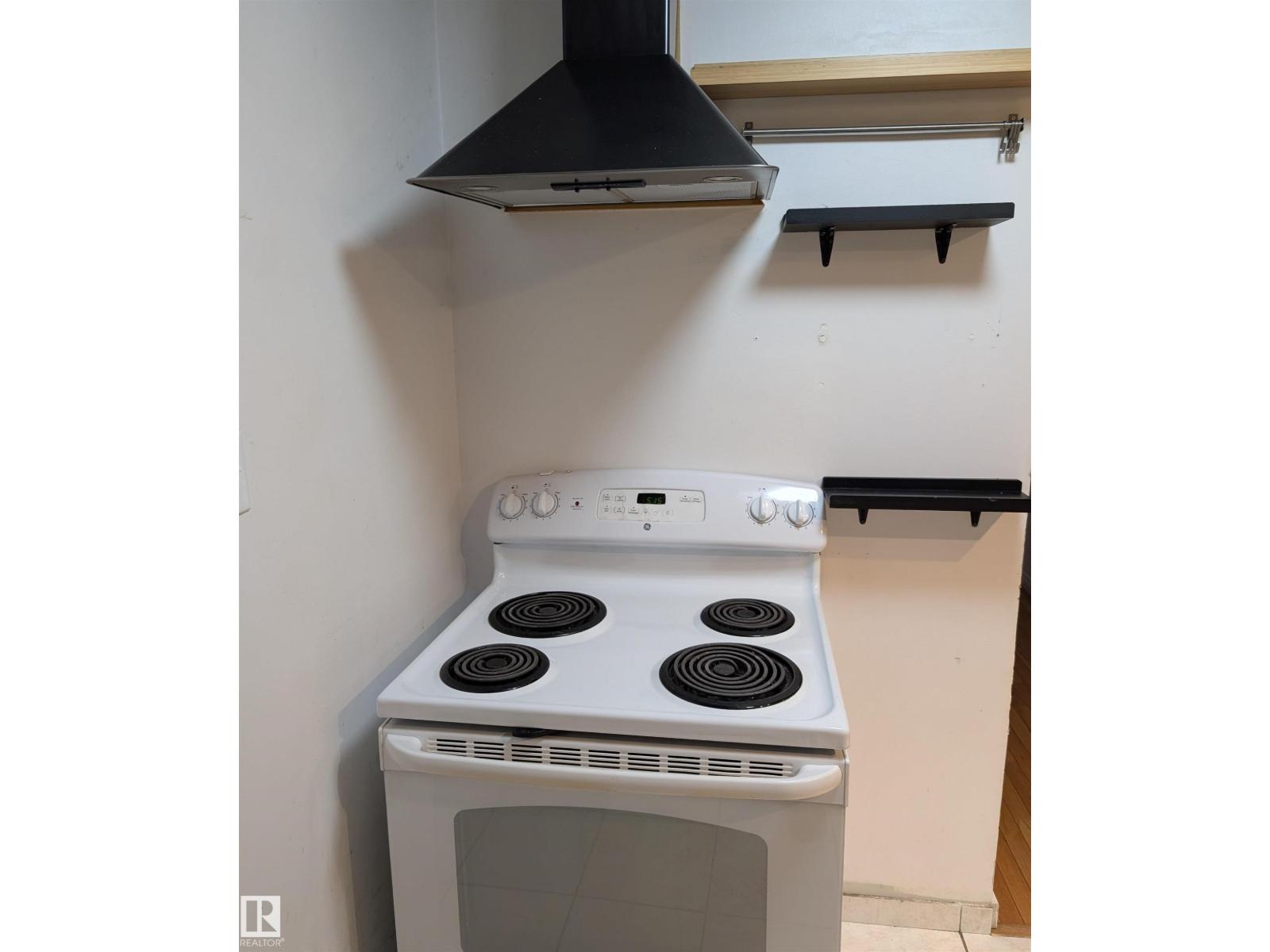 9734 152 St Nw, Edmonton, Alberta  T5P 1X1 - Photo 9 - E4471542