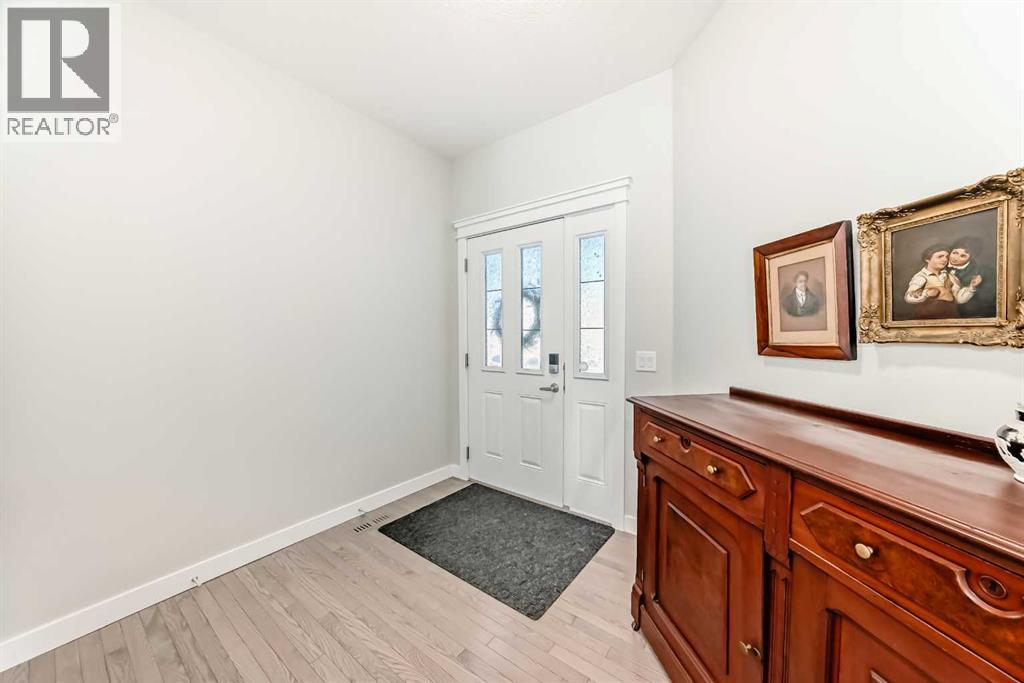 197 Willow Park, Cochrane, Alberta  T4C 2N2 - Photo 2 - A2281281