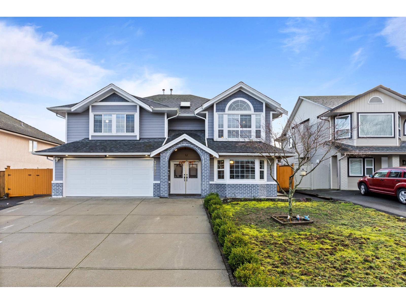 31954 Samuel Court, Abbotsford, British Columbia  V2T 5M7 - Photo 2 - R3085381