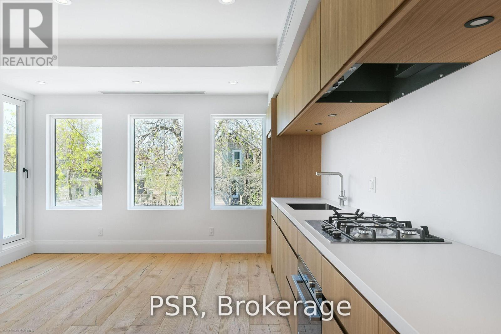 D - 786 Ossington Avenue, Toronto, Ontario  M6G 3V1 - Photo 5 - W12753408