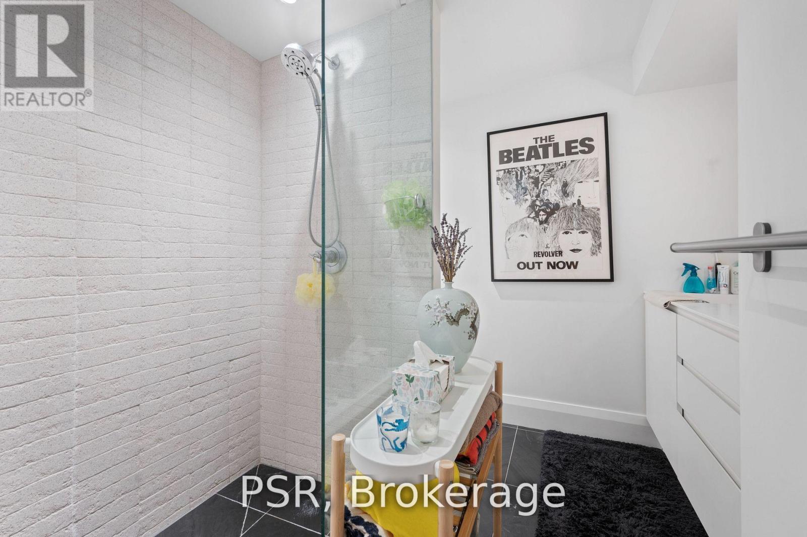 D - 786 Ossington Avenue, Toronto, Ontario  M6G 3V1 - Photo 8 - W12753408