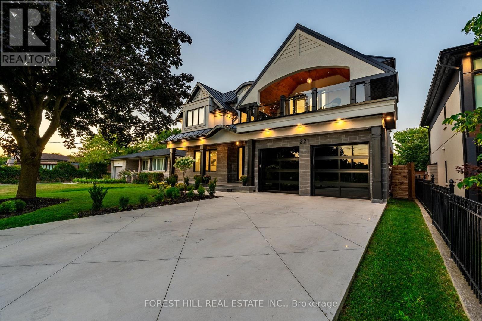 221 MORDEN ROAD, Oakville, Ontario