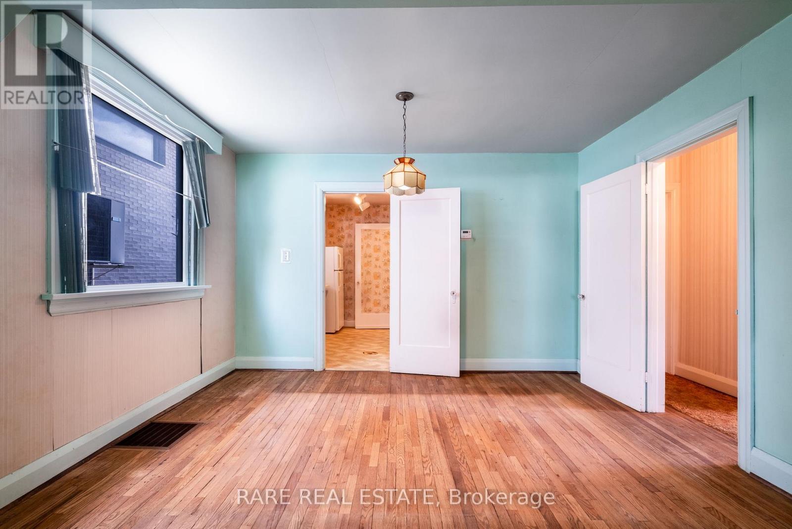 1141 Glengrove Avenue, Toronto, Ontario  M6B 2K5 - Photo 14 - W12753452