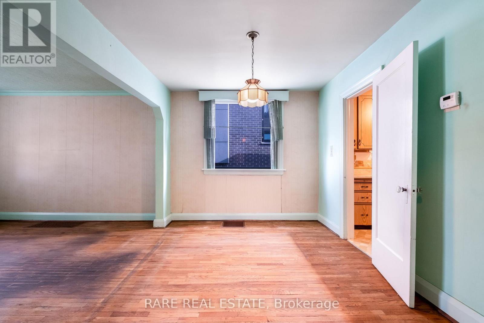 1141 Glengrove Avenue, Toronto, Ontario  M6B 2K5 - Photo 16 - W12753452