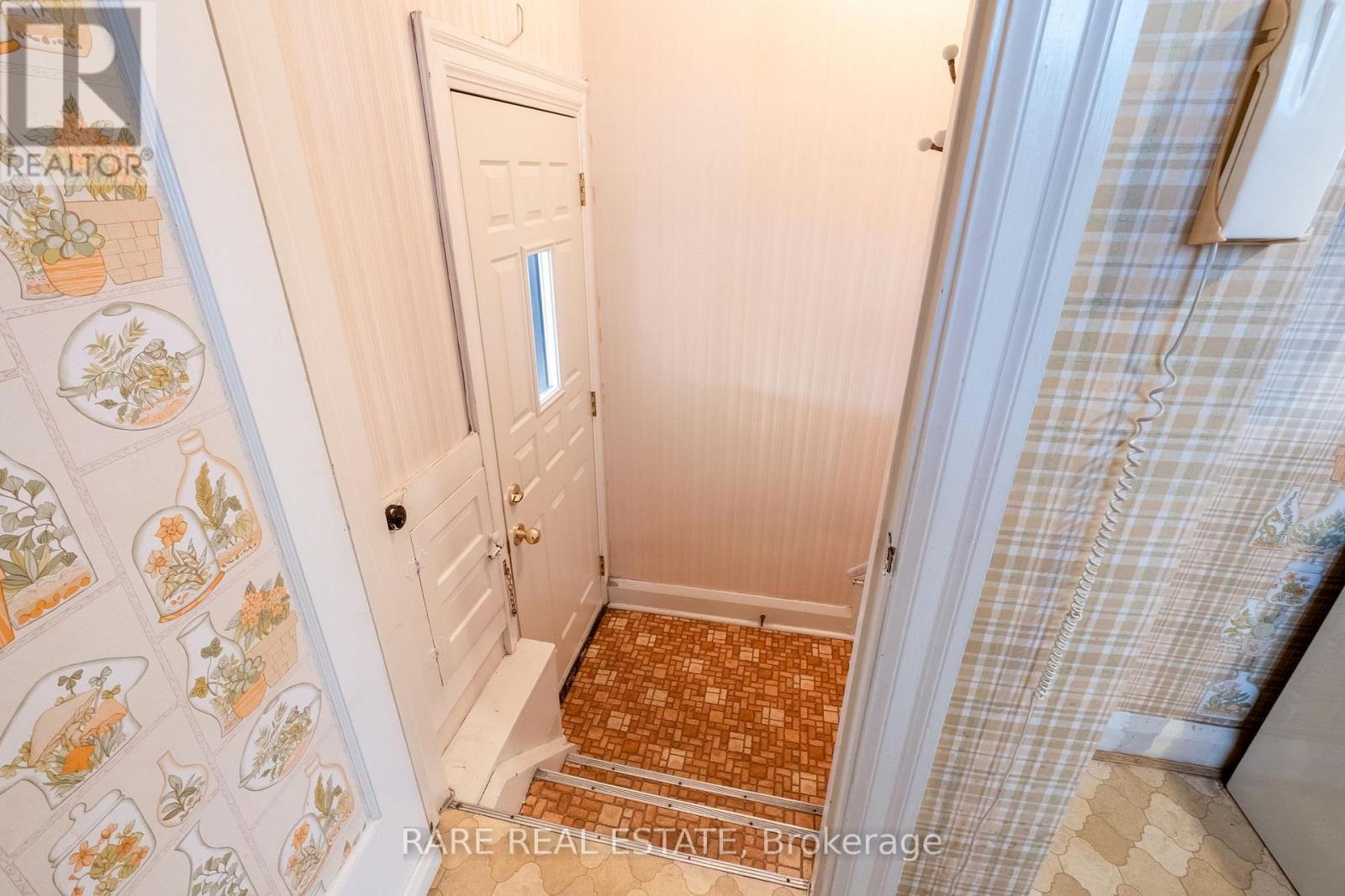 1141 Glengrove Avenue, Toronto, Ontario  M6B 2K5 - Photo 33 - W12753452