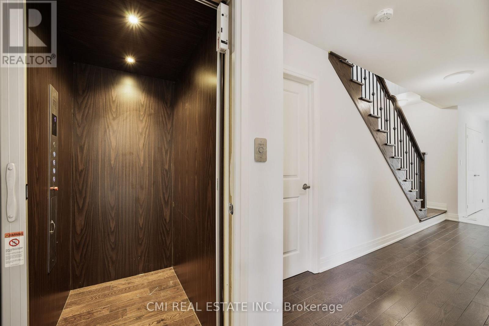 2122 Royal Gala Circle, Mississauga, Ontario  L4Y 0H2 - Photo 11 - W12753474