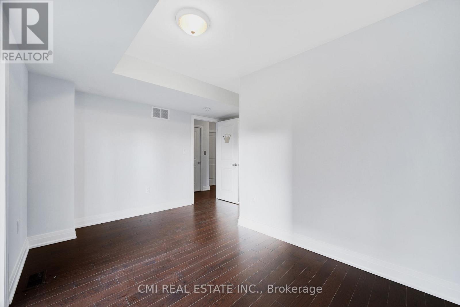 2122 Royal Gala Circle, Mississauga, Ontario  L4Y 0H2 - Photo 16 - W12753474