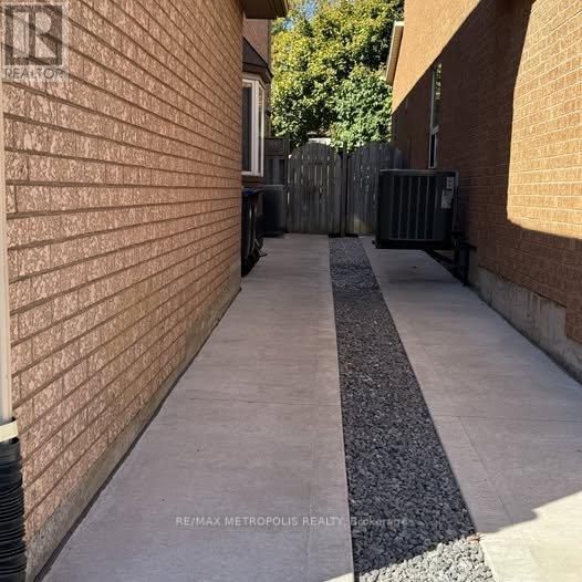 Bsmt - 10 Ash Court, Brampton, Ontario  L7A 1L5 - Photo 13 - W12753522