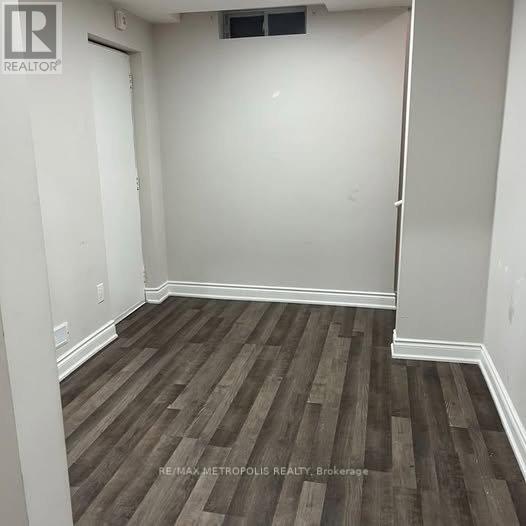 Bsmt - 10 Ash Court, Brampton, Ontario  L7A 1L5 - Photo 4 - W12753522