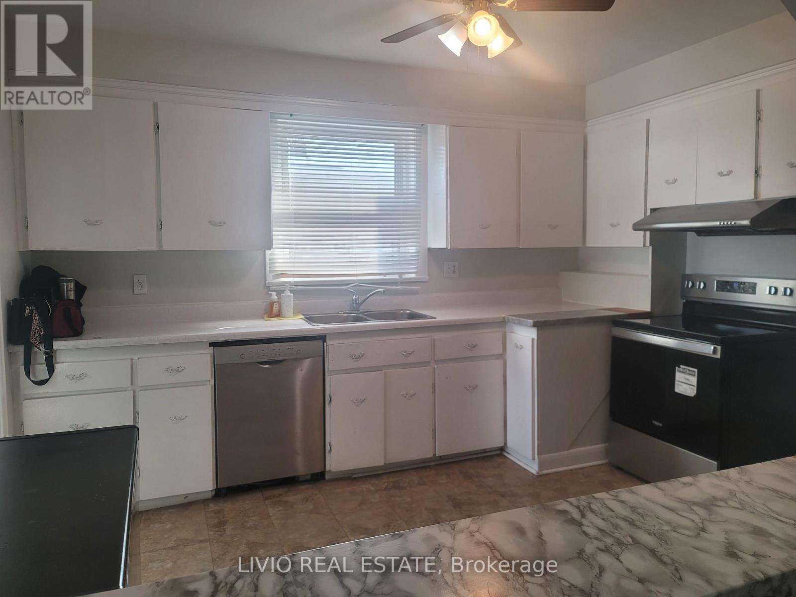 (Main) - 22 Northampton Drive, Toronto, Ontario  M9B 4S6 - Photo 6 - W12753524