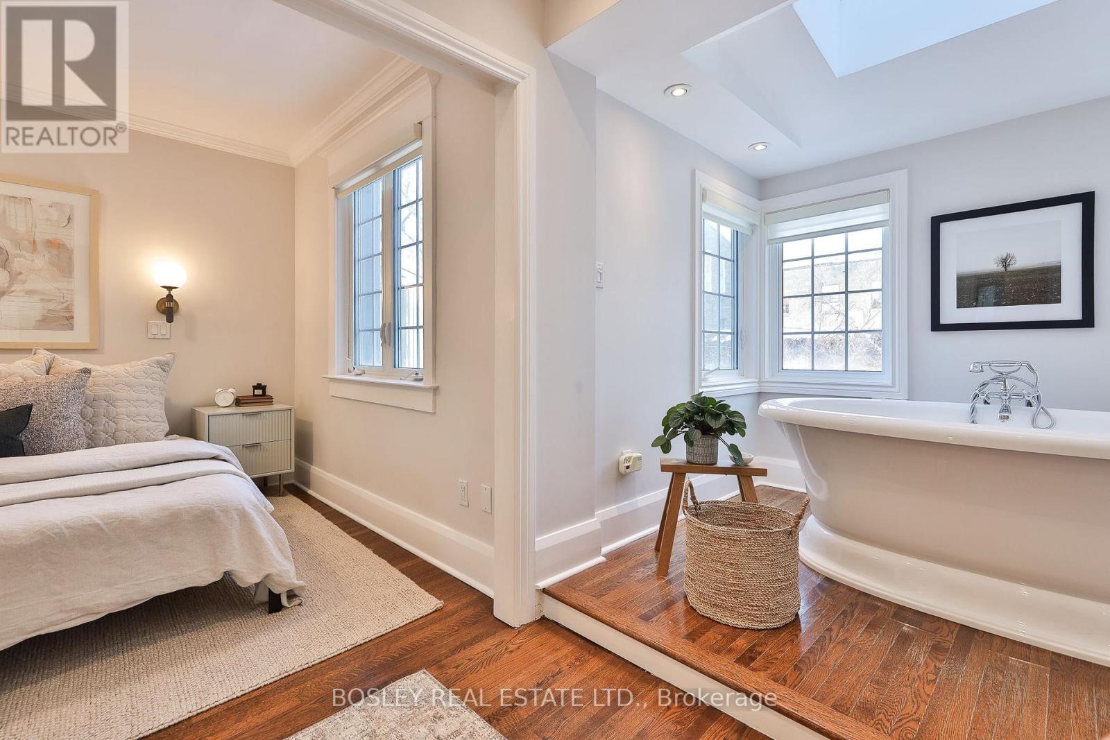 413 Beresford Avenue, Toronto, Ontario  M6S 3B6 - Photo 19 - W12753562