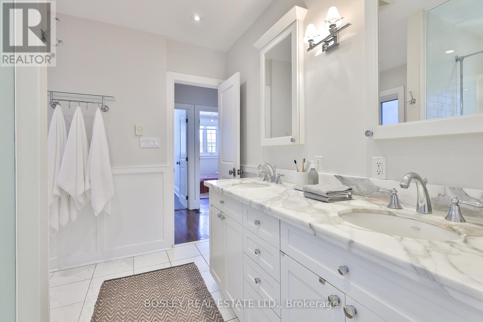 413 Beresford Avenue, Toronto, Ontario  M6S 3B6 - Photo 27 - W12753562