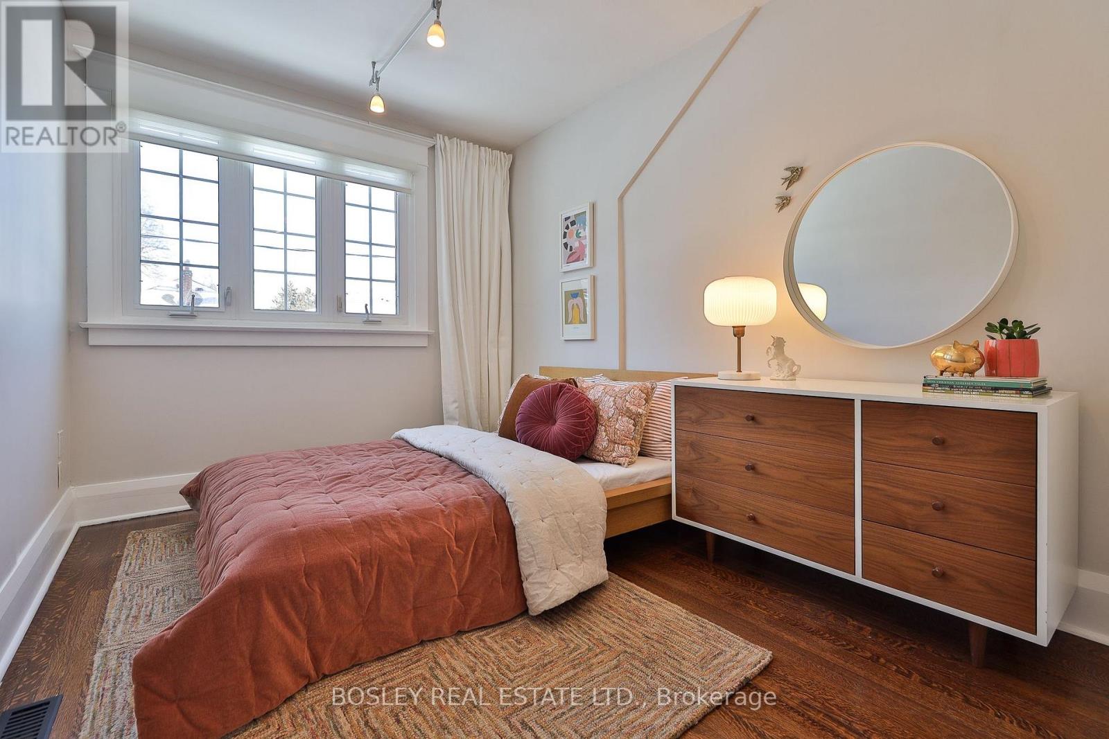 413 Beresford Avenue, Toronto, Ontario  M6S 3B6 - Photo 29 - W12753562