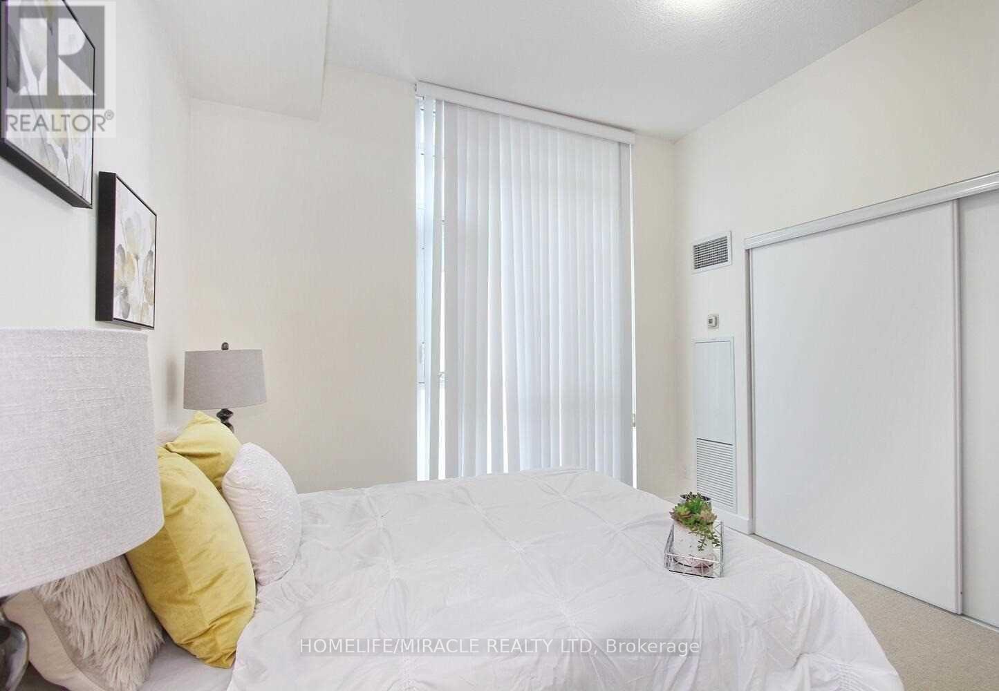 502 - 4065 Brickstone Mews, Mississauga, Ontario  L5B 0G3 - Photo 21 - W12753574