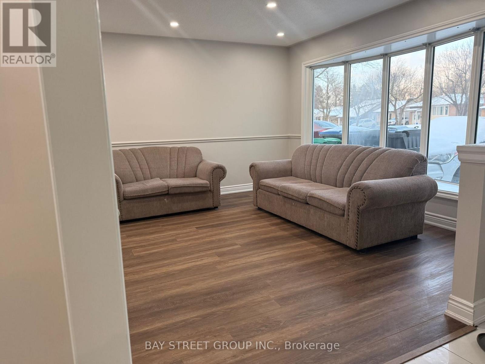 193 Mcmurchy Avenue S, Brampton, Ontario  L6Y 1Z2 - Photo 6 - W12747286