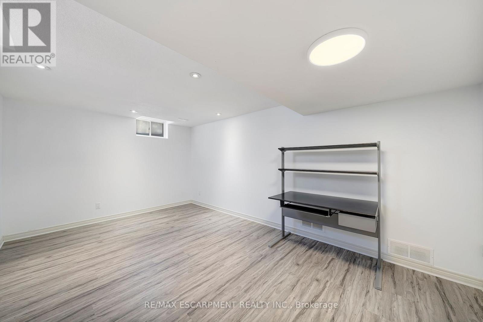 578 Fifty Road, Hamilton, Ontario  L8E 5T5 - Photo 36 - X12390147