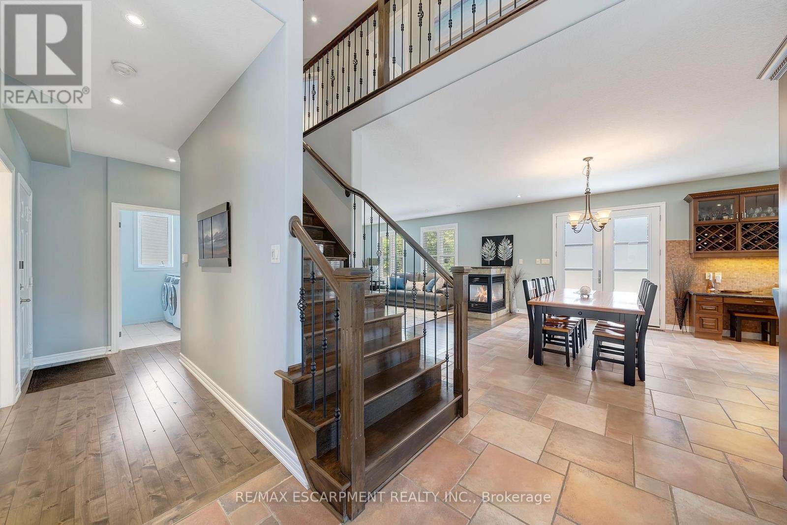 578 Fifty Road, Hamilton, Ontario  L8E 5T5 - Photo 4 - X12390147