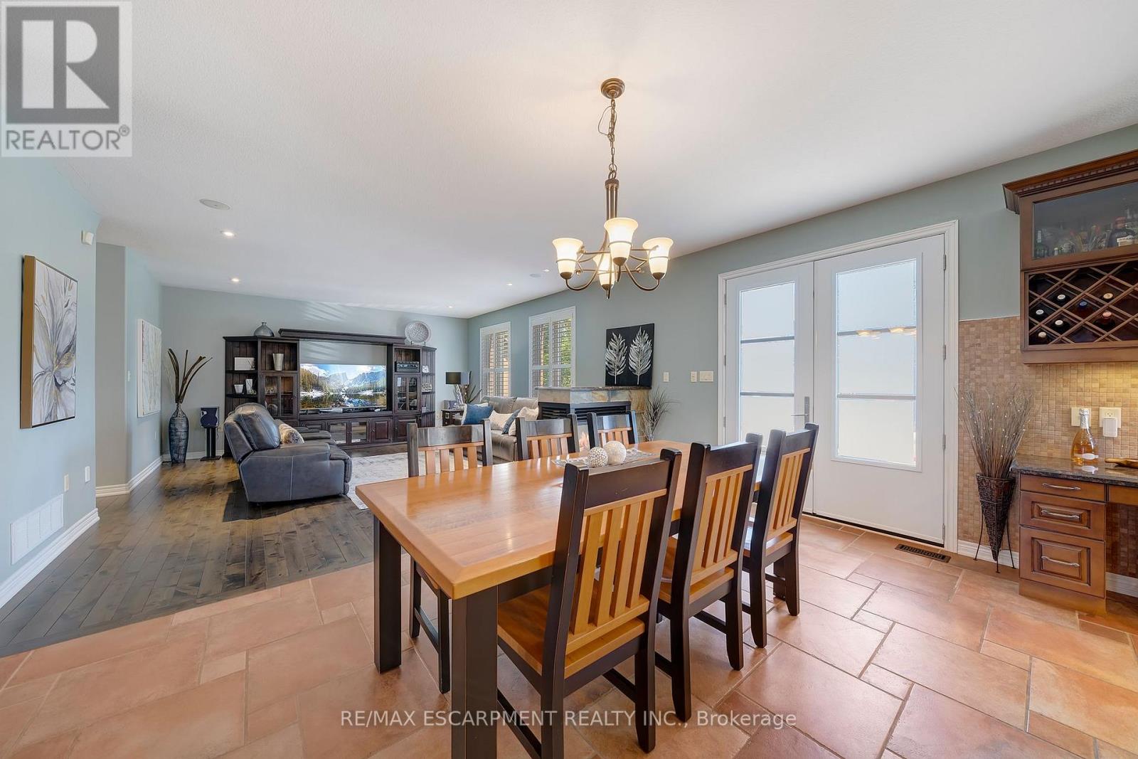 578 Fifty Road, Hamilton, Ontario  L8E 5T5 - Photo 8 - X12390147