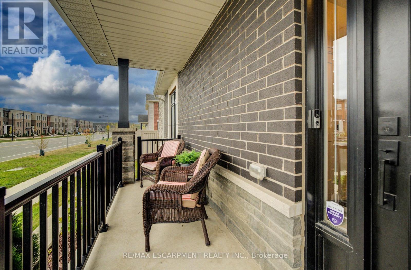 50 Kenesky Drive, Hamilton, Ontario  L8B 1Y2 - Photo 6 - X12753600