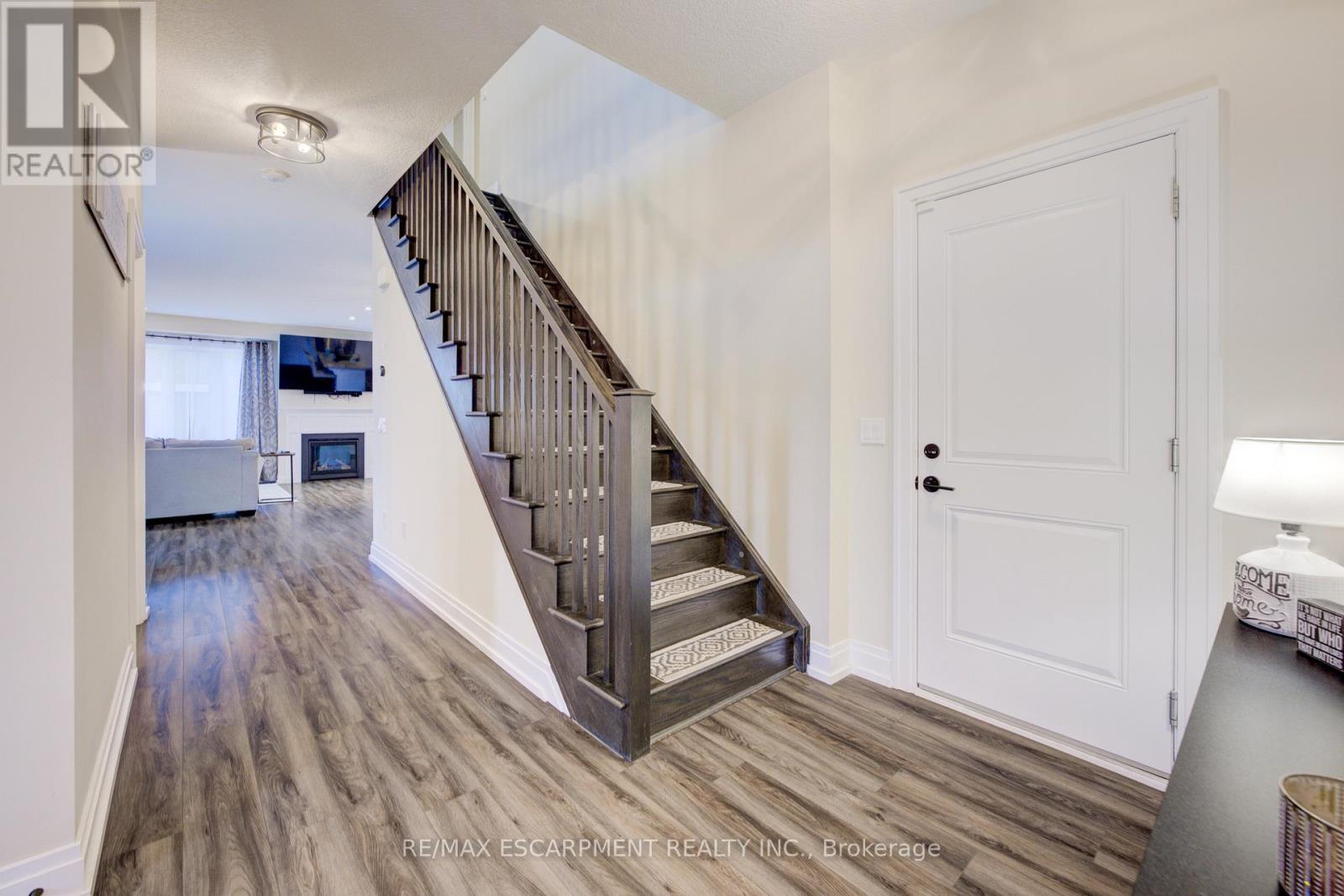 50 Kenesky Drive, Hamilton, Ontario  L8B 1Y2 - Photo 8 - X12753600