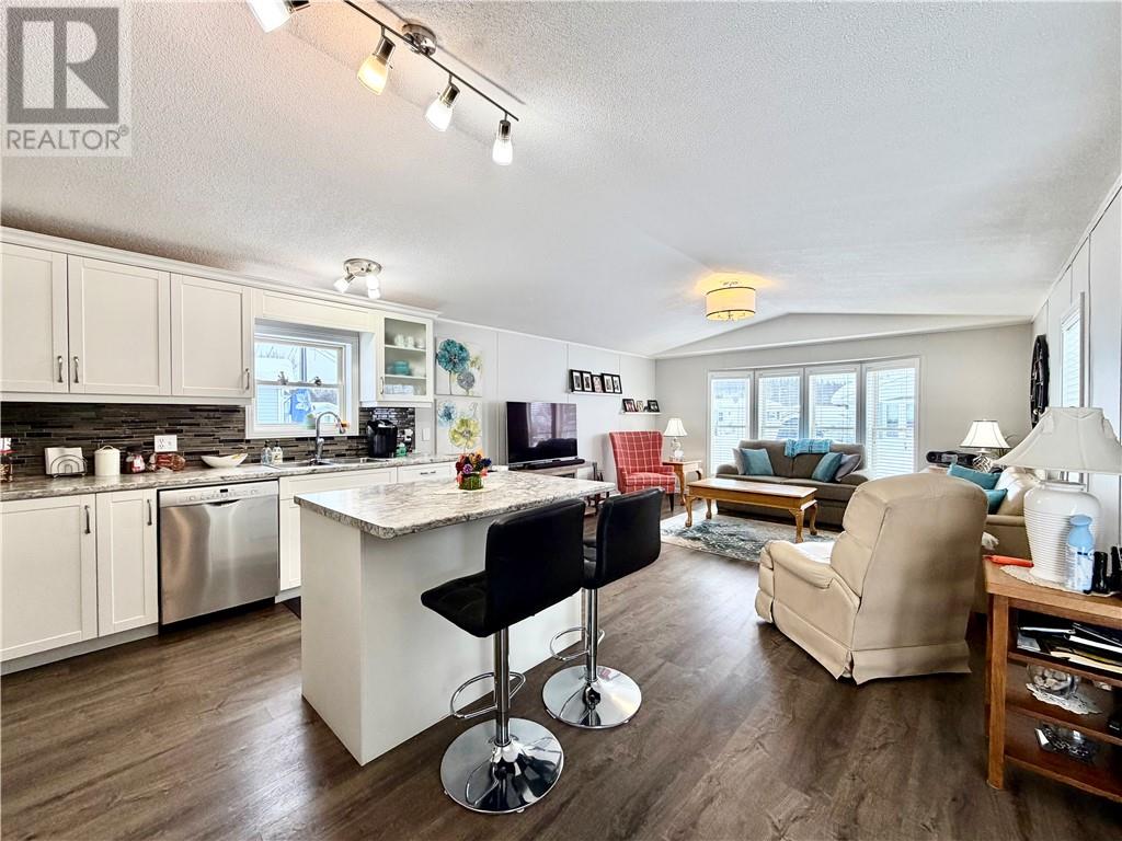 100 Corbin Avenue, Wahnapitae, Ontario   - Photo 4 - 2126278