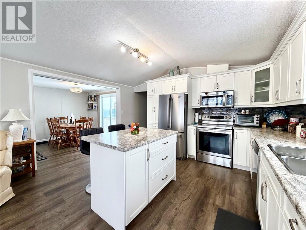 100 Corbin Avenue, Wahnapitae, Ontario   - Photo 5 - 2126278