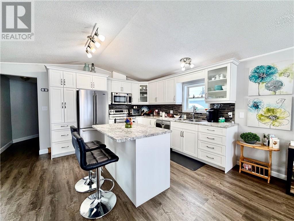 100 Corbin Avenue, Wahnapitae, Ontario   - Photo 6 - 2126278