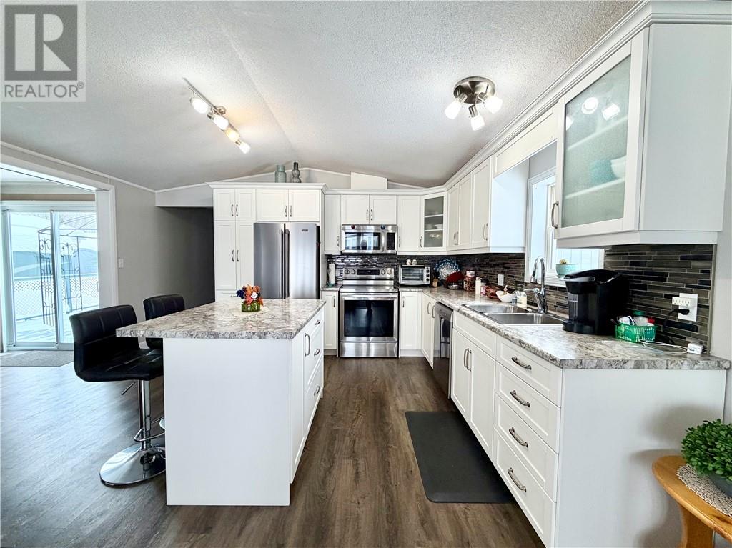 100 Corbin Avenue, Wahnapitae, Ontario   - Photo 7 - 2126278