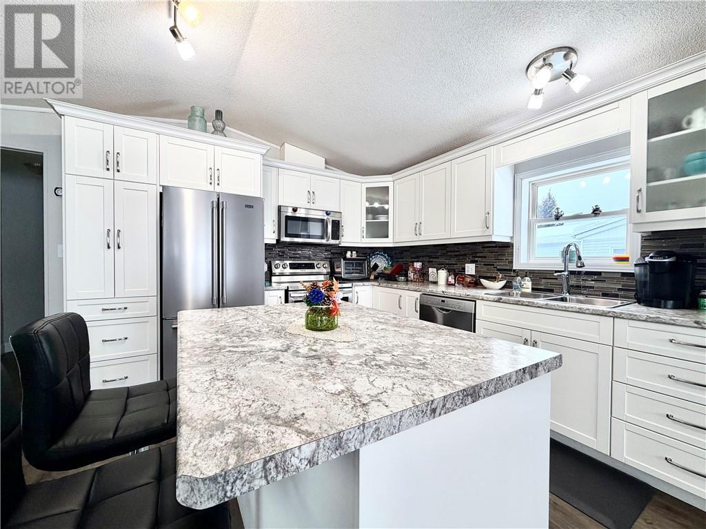 100 Corbin Avenue, Wahnapitae, Ontario   - Photo 8 - 2126278