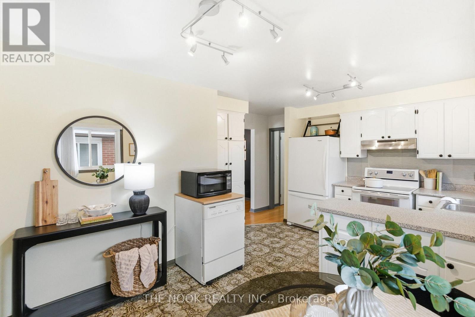 43 Prouse Drive, Brampton, Ontario  L6V 3A3 - Photo 7 - W12753790