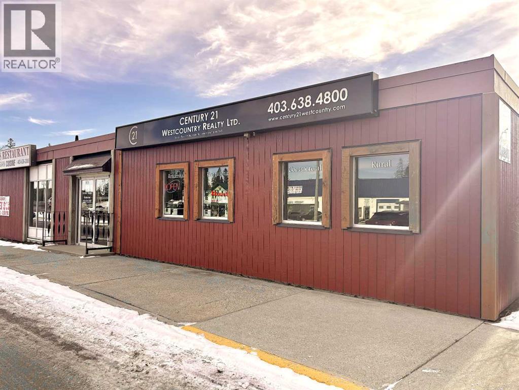 101 Main Avenue E, Sundre, Alberta  T0M 1X0 - Photo 3 - A2272384