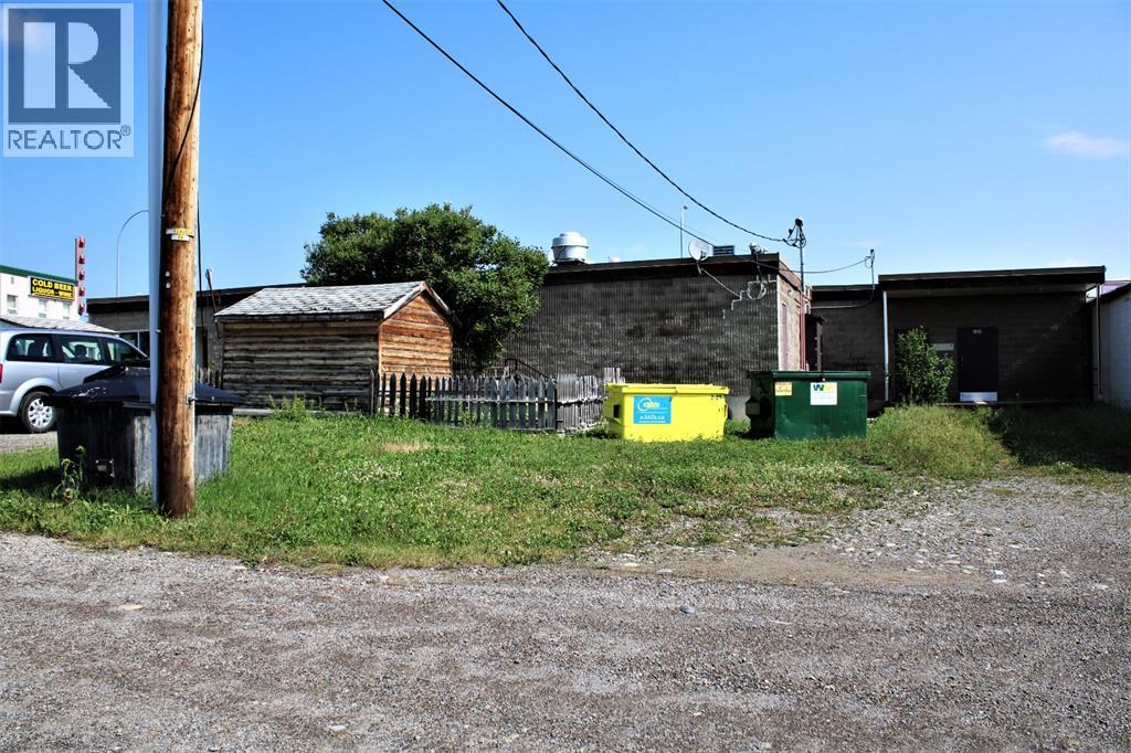 101 Main Avenue E, Sundre, Alberta  T0M 1X0 - Photo 4 - A2272384