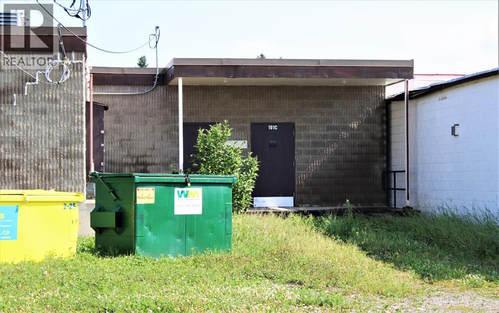 101 Main Avenue E, Sundre, Alberta  T0M 1X0 - Photo 5 - A2272384