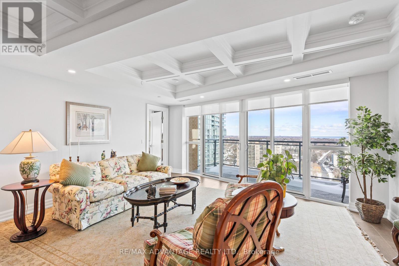 1902 - 2060 Lakeshore Road, Burlington, Ontario  L7R 0G2 - Photo 4 - W12753784