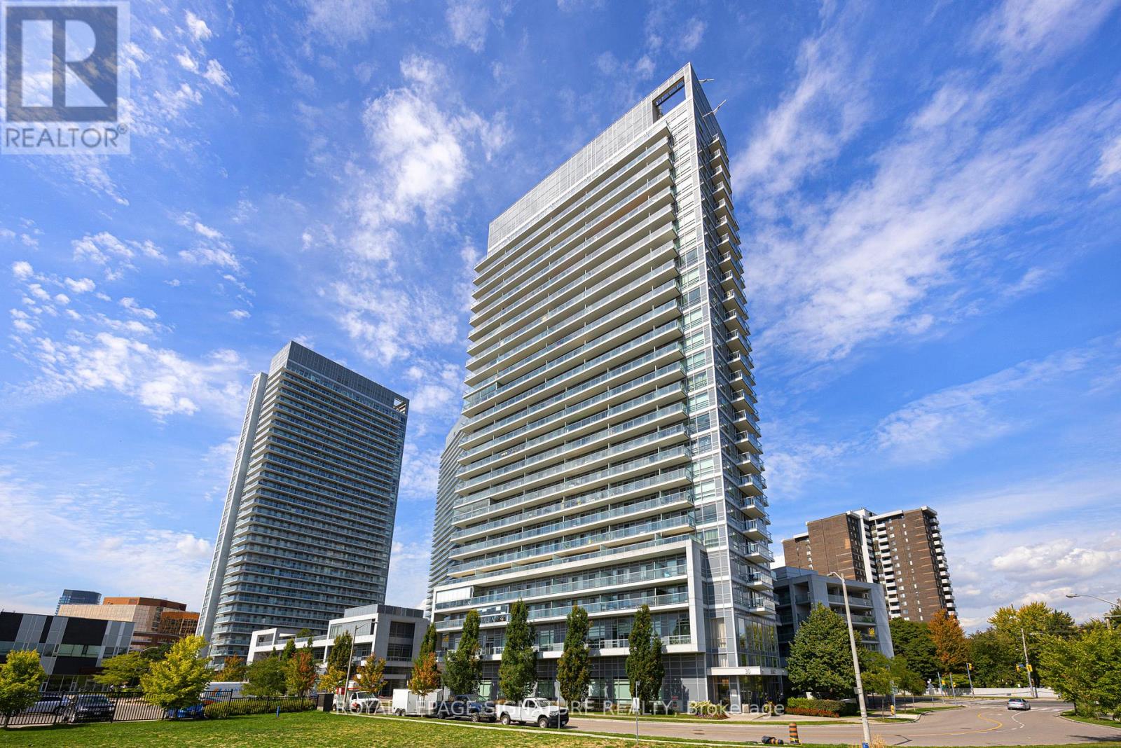 2505 - 30 HERONS HILL WAY, Toronto, Ontario