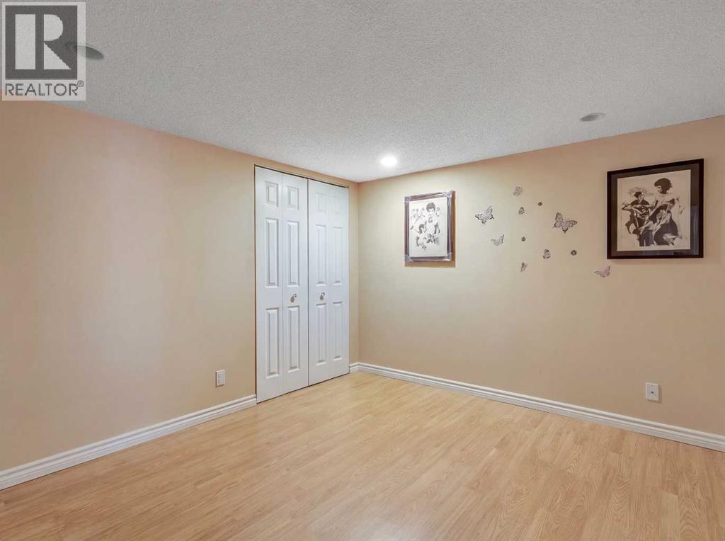 60 Sherwood Way Nw, Calgary, Alberta  T3B 1M7 - Photo 25 - A2281582