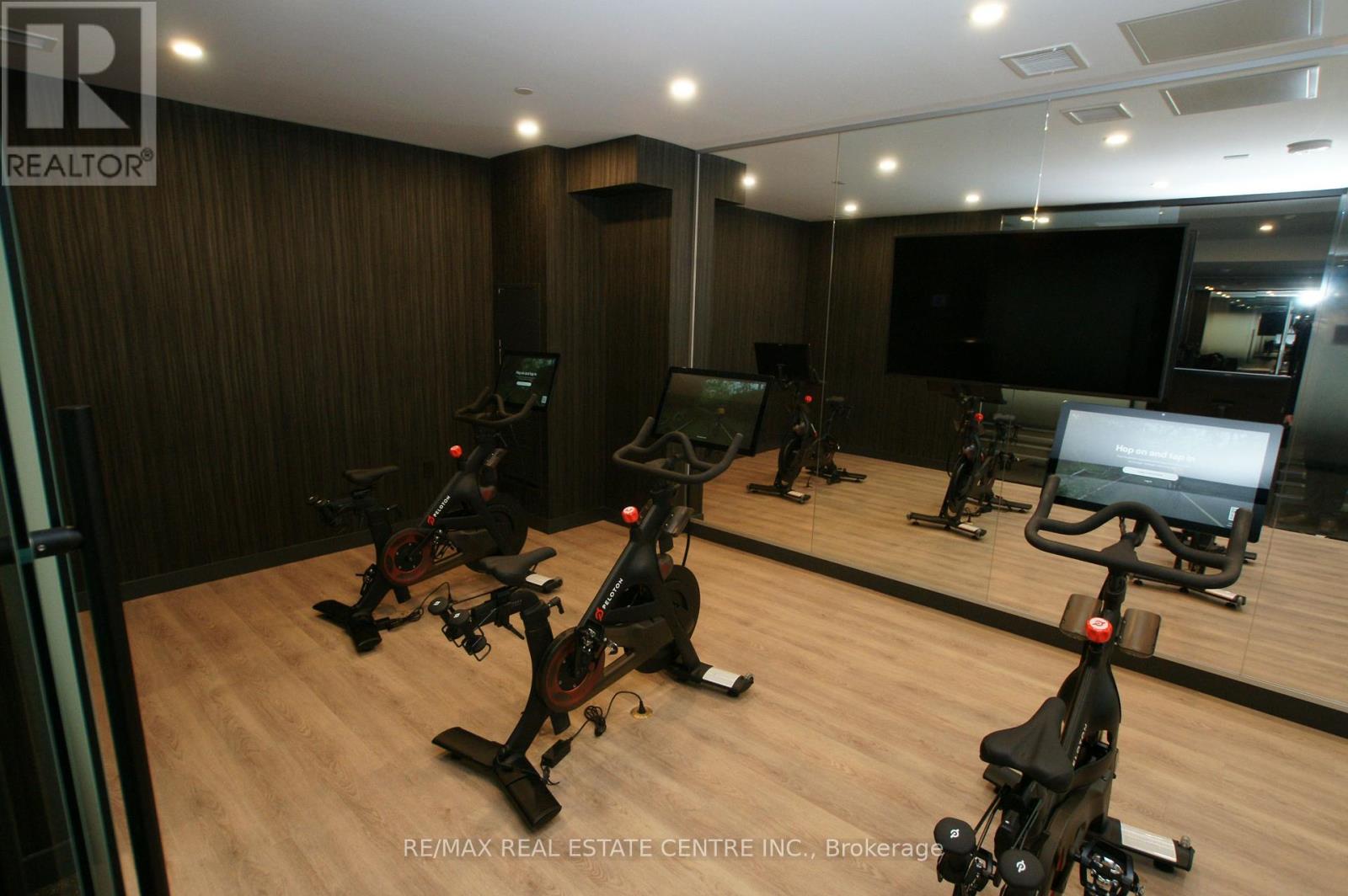 1402 - 93 Arthur St South Street, Guelph, Ontario  N1E 0S6 - Photo 32 - X12729258