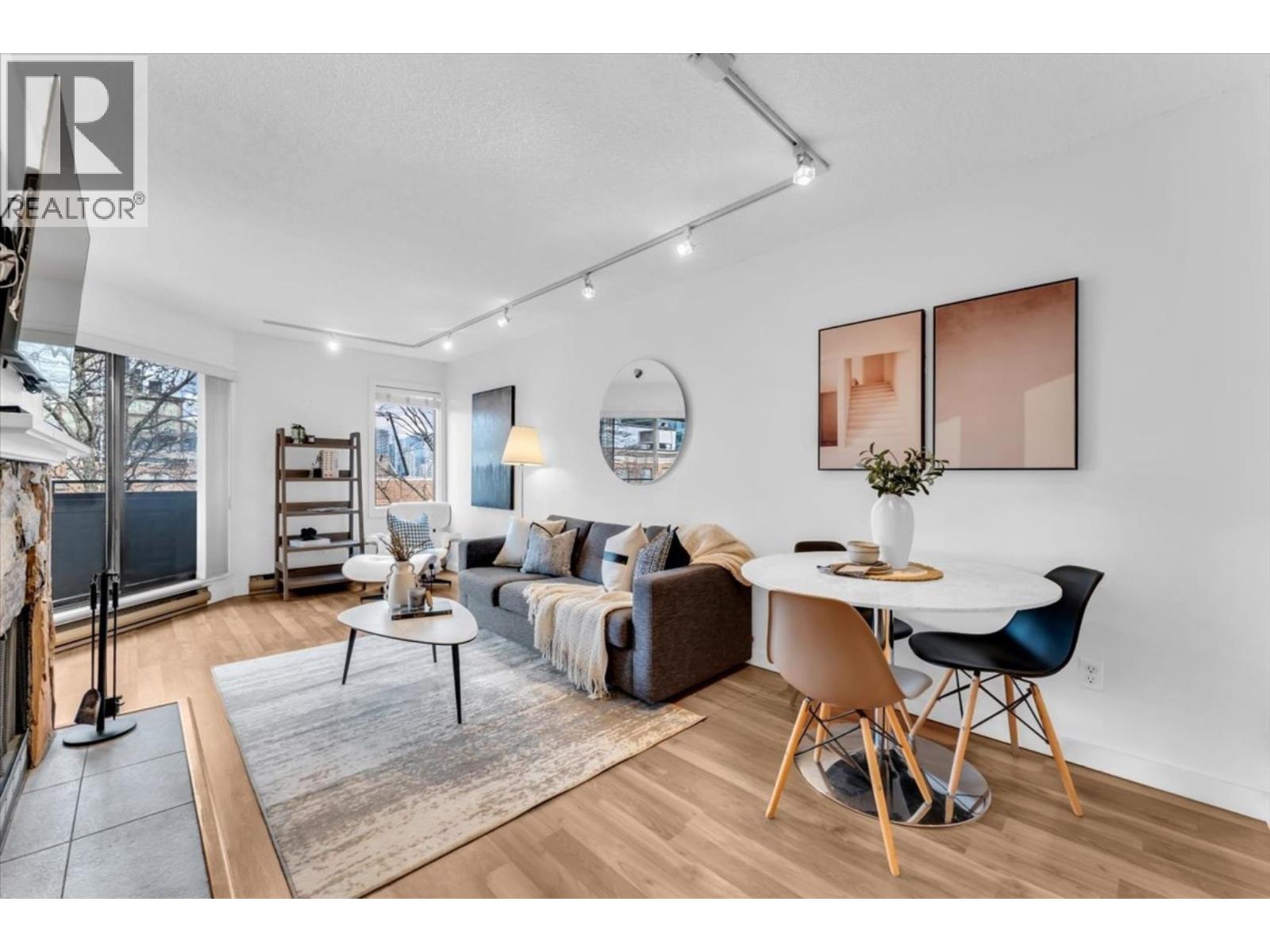 407 1476 W 10TH AVENUE, Vancouver, British Columbia