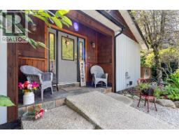 8099 NORTHWOOD ROAD, Halfmoon Bay, British Columbia