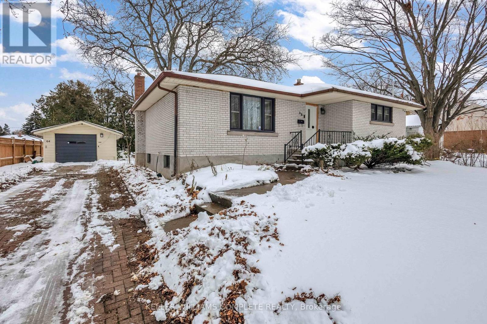 64 Evelyn Street, Brantford, Ontario  N3R 3H1 - Photo 2 - X12603728