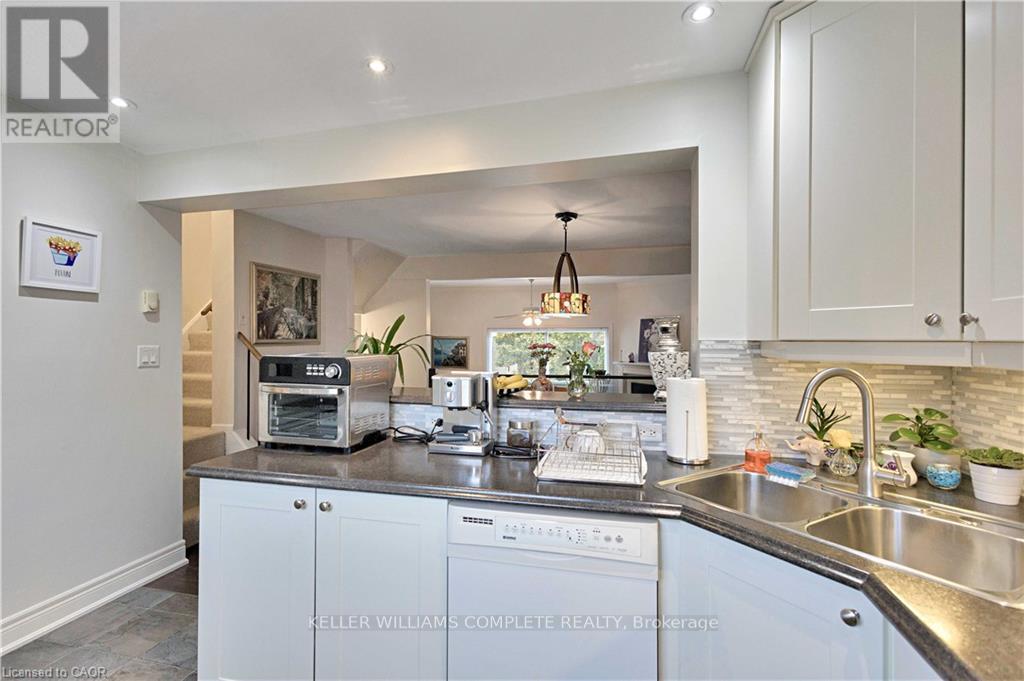 90 Ann Street, Hamilton, Ontario  L9H 5P1 - Photo 18 - X12700542